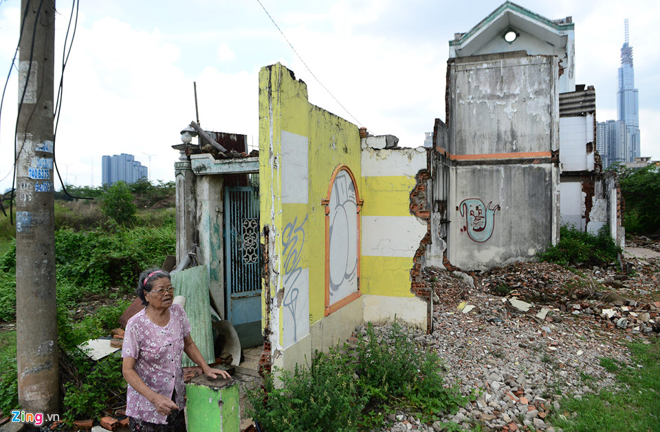 Nhà nát ở đất vàng Thủ Thiêm